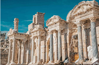 Sagalassos'ta keşfedilen Mısır tanrısı Tutu figürü Afyon mermerine işlenmiş