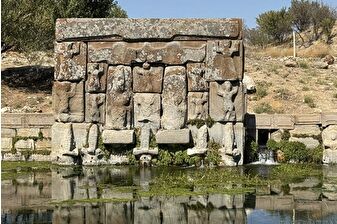 Konya'nın Beyşehir ilçesinde bulunan hititlere ait 3200 yıllık su anıtı kuraklıktan etkilenmedi