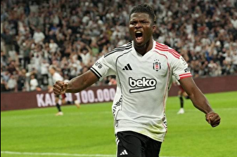 Beşiktaş'tan El Bilal Toure'nin sakatlığına dair açıklama: Uyluk arka adalesinde gerilme ve kanama tespit edildi
