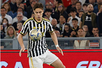 Chelsea ve Manchester United, Juventus’un genç yıldızı Kenan Yıldız için transfer girişiminde bulundu