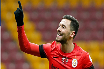 Galatasaray ve Fenerbahçe formaları giyen Sinan Gümüş 31 yaşında kulüpsüz kaldı