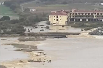 Çanakkale Gökçeada'da şiddetli sağanak heyelana yol açtı