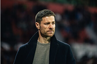 Real Madrid’in Barcelona galibiyetine soyunma odası krizi damga vurdu Xabi Alonso’nun Vinicius Jr’ı tehdit ettiği iddiası gündem oldu