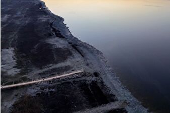 Burdur Gölü iklim değişikliği ve yoğun su kullanımı nedeniyle son 50 yılda hacminin yarısına yakınını kaybetti
