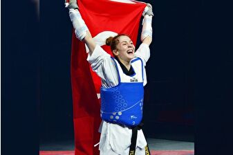 Milli tekvandocu Merve Dinçel Kavurat dünya şampiyonu oldu