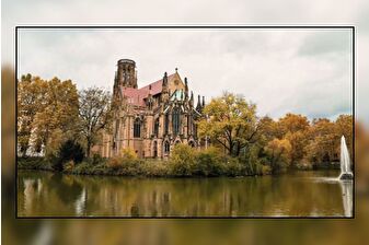 Stuttgart kentinde tarihi yapılar, kentin barok mirasını gözler önüne seriyor