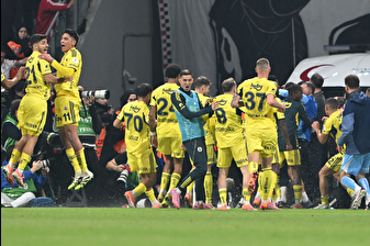 Fenerbahçe geriye düştüğü maçta Beşiktaş’ı mağlup etmeyi başardı