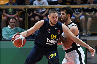 Eski Fenerbahçeli basketbolcu Vladimir Stimac anayasal düzeni yıkma çağrısı iddiasıyla gözaltına alındı