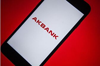 Akbank 'Ödeme Tarihini Değiştirme' özelliğini hayata geçirdi