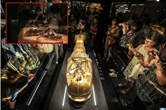 Büyük Mısır Müzesi'nde Tutankamon'un altından yapılmış tabutu sergilendi