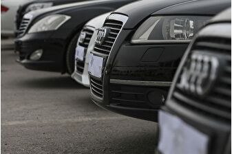 Gümrüklerde bu yıl değeri 1,7 milyar lirayı aşan 434 lüks araç gümrüğe takıldı