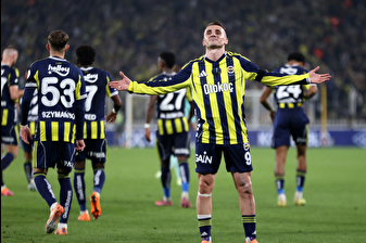 Fenerbahçe, Kayserispor galibiyeti ile zirvede puan farkını 1'e indirdi