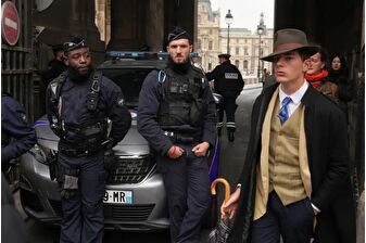 Louvre Müzesi soygununda fotoğraflara yansıyan dedektif çocuğun sırrı ortaya çıktı