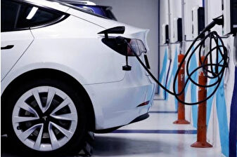 Çin’de elektrikli araç satışları ilk kez benzinli araçları geçti