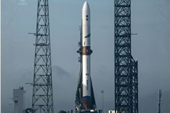 Milyarder Jeff Bezos'un şirketi Blue Origin'in yeni roketinin uzaya fırlatılması güneş fırtınası nedeniyle ertelendi