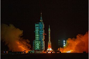 Çin, mekik hasarı nedeniyle Dünya'ya dönemeyen taykonotları diğer personel mekiğiyle getiriyor
