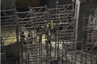 Beyoğlu'ndaki metro inşaatında iskele çöktü, bazı işçiler yaralandı