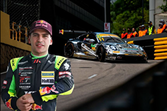 Ayhancan Güven, FIA GT Dünya Kupası yarışını takım arkadaşının kendisine çarpması nedeniyle tamamlayamadı