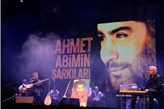 Ahmet Kaya, vefatının 25'inci yıl dönümünde şarkılarıyla AKM'deki etkinlikte anıldı