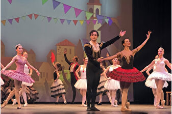 İstanbul Genç Bale Topluluğu Don Kişot balesini sanatseverlerle buluşturdu