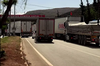 Türk TIR'ları 14 yıl aradan sonra Suriye üzerinden Kuveyt'e gitti