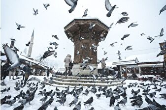 Saraybosna, kar yağışıyla beyaza büründü