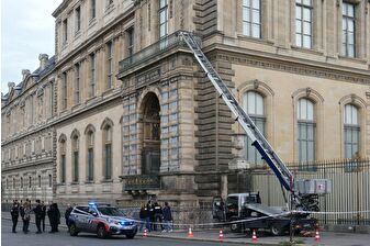 Louvre Müzesi soygunuyla ilişkili bir kişi daha gözaltına alındı ancak mücevherlerden iz yok