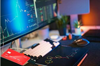 AB, çevrimiçi dolandırıcılığa karşı yeni koruma kuralları üzerinde anlaştı