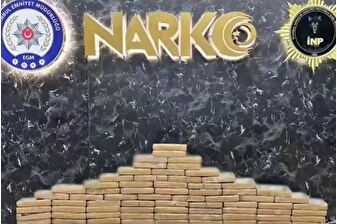 İstanbul Ambarlı Limanı'nda düzenlenen operasyonda 175 kilo 120 gram kokain ele geçirildi