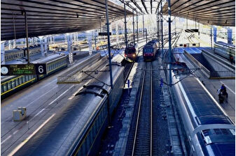 Çin'de sismik algılama yapan test treninin çarptığı 11 işçi öldü