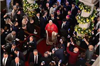 Papa 14'üncü Leo, Saint Esprit Katedrali'nde