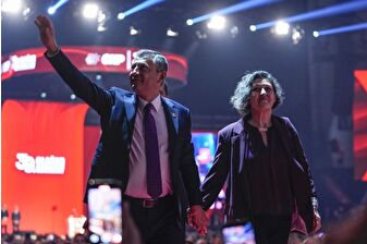 Özgür Özel, CHP'nin genel başkanlığına yeniden seçildi