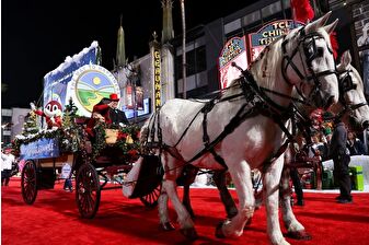 Los Angeles’ta 93'üncü Hollywood Noel Geçit Töreni düzenlendi