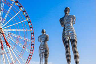 Gürcistan'a girmek için artık kimlik ve pasaport yeterli değil, sağlık sigortası şartı geldi