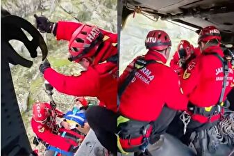 Milas’ta kayalıklardan düşen vatandaş helikopterle kurtarıldı