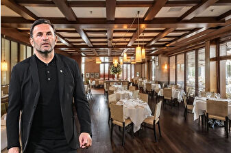 Okan Buruk derbi sonrası Papermoon’da dostlarıyla akşam yemeğinde görüntülendi