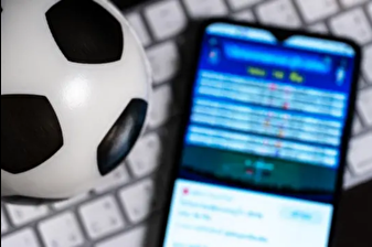 Futbolda bahis iddialarına operasyon; çok sayıda futbolcu ve kulüp yöneticisi gözaltına alındı