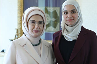 Emine Erdoğan, Suriye Cumhurbaşkanı Şara'nın eşi Latife El Durubi ile görüştü