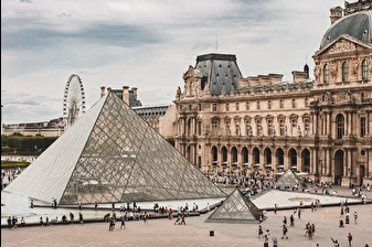 Soyulan Louvre Müzesi ikinci darbeyi su sızıntısından aldı
