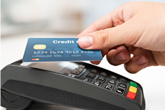 Bankacılık sektöründe ücret ve komisyon gelirlerinin büyük bölümünü kredi kartı işlemleri oluştururken artan TGA bakiyesi 2025 kârlılığını sınırladı