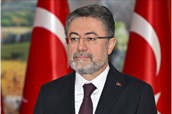 Tarım ve Orman Bakanı İbrahim Yumaklı, ürünlerde pestisit kalıntısını önlemeyi amaçlayan yeni B-Reçete Sistemi'ni anlattı