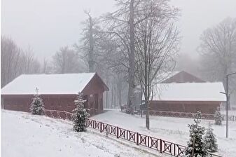 Kocaeli, Karabük ve Bolu’da yüksek kesimler kara büründü