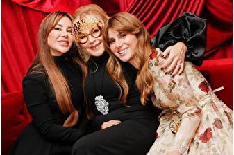 Demet Sabancı'ya aile içinde kutlama