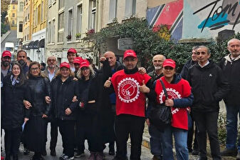 İtalyan Lisesi’nde ücret ve ders yükü tartışması, Türk öğretmenler düşük maaş ve baskıya karşı grevde