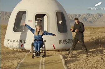 Blue Origin, tekerlekli sandalye kullanan ilk yolcuyla uzay uçuşu gerçekleştirdi