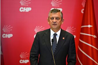 CHP lideri Özgür Özel, 'İlk kez açlık sınırının altında açıklanmıştır' sözleriyle yeni asgari ücrete tepki gösterdi