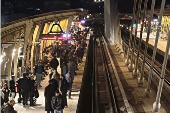 İstanbul'da metro seferlerinde teknik arıza nedeniyle aksama yaşandı