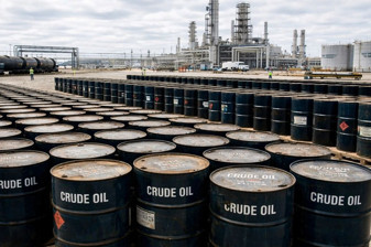 Petrol fiyatları, İran'ın yeni lideri Mücteba Hamaney'in açıklamaları sonrası yeniden tırmandı