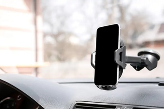 Araçlara telefon tutacağı yasağı geliyor; cezası 21 bin lira para cezası ve trafikten men