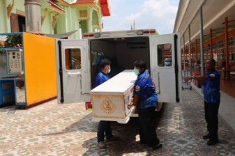 Tayland’da tapınaklar dizel yakıt krizi nedeniyle cenaze yakma hizmetlerini gerçekleştiremiyor